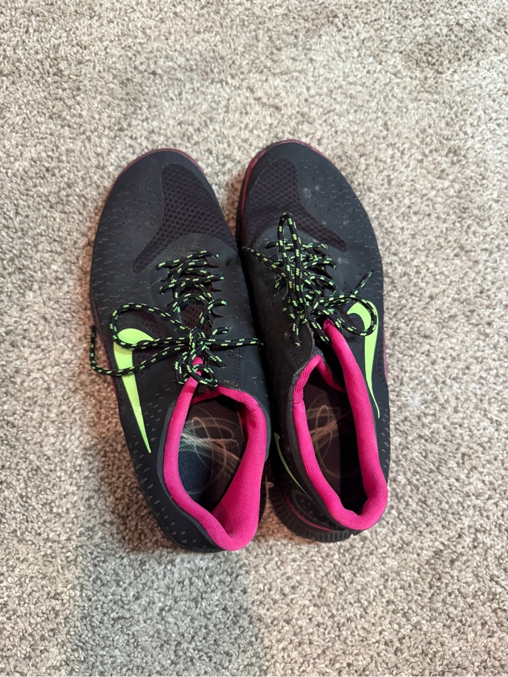 Nike Women’s Black Running Sneakers with Pink Collar and Neon Green Swoosh